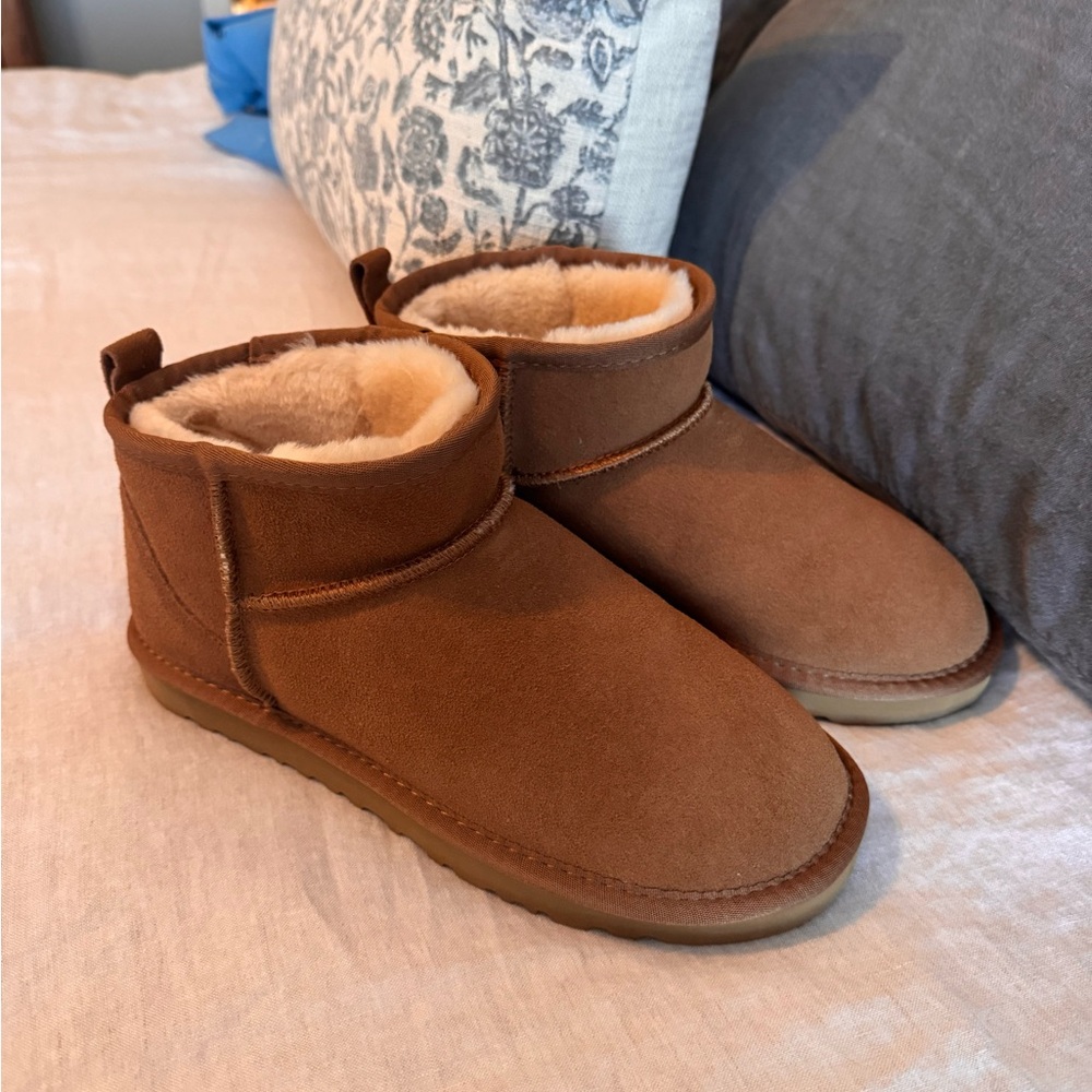 Ugg classic Ultra Mini boots